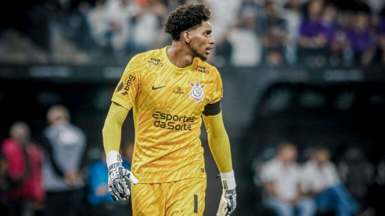 Hugo Souza abre coração sobre Corinthians e seleção brasileira