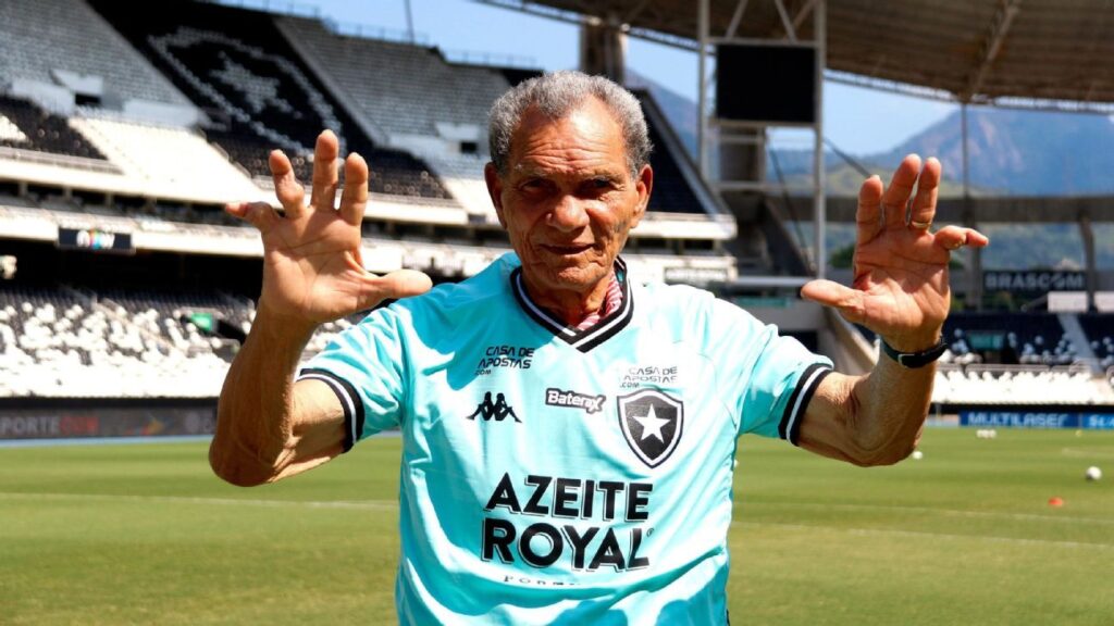 Morre Manga, ex-goleiro e ídolo de Botafogo e Internacional