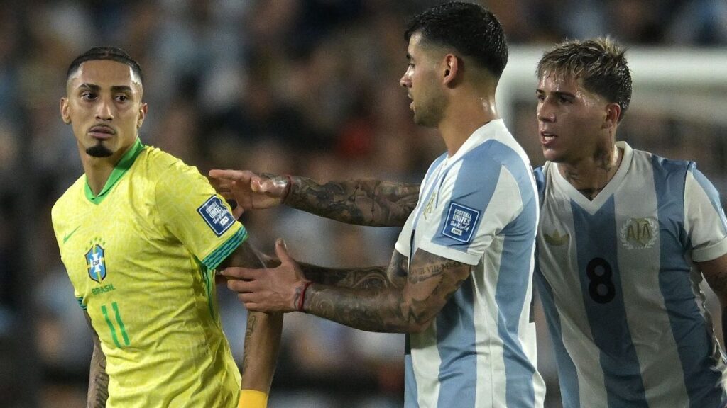 Romário responde se entrevista com Raphinha influenciou Argentina x Brasil