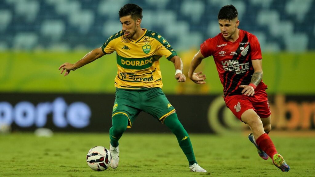 Cuiabá vira sobre o Athletico-PR e assume liderança da Série B
