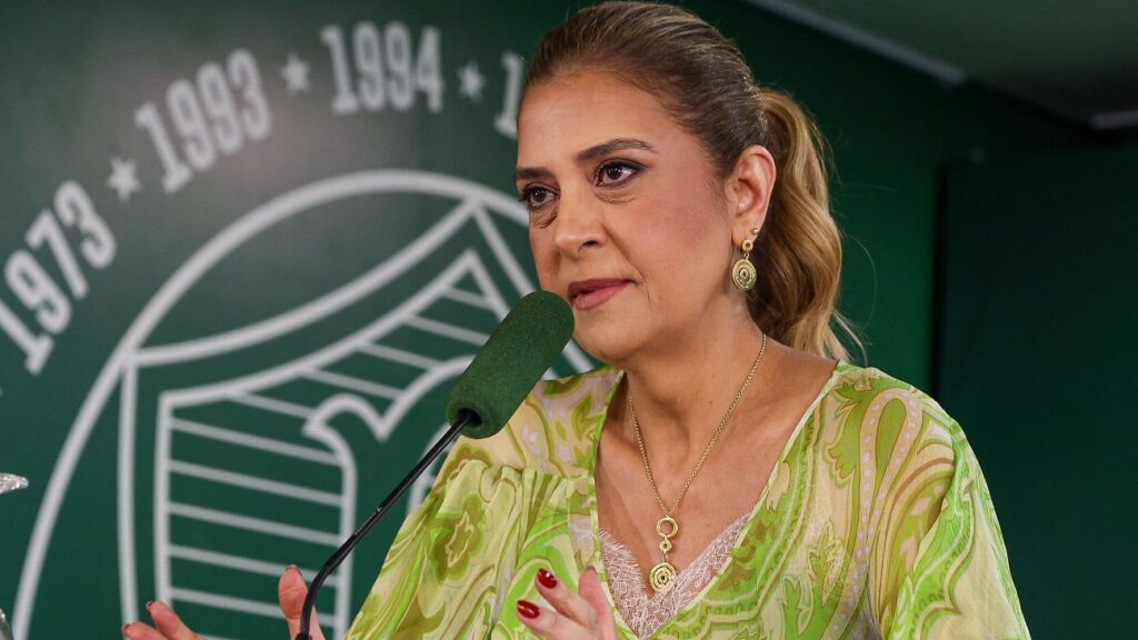 Leila Pereira manda recado para torcida do Palmeiras após vitória: ‘Estão mais calmos?’