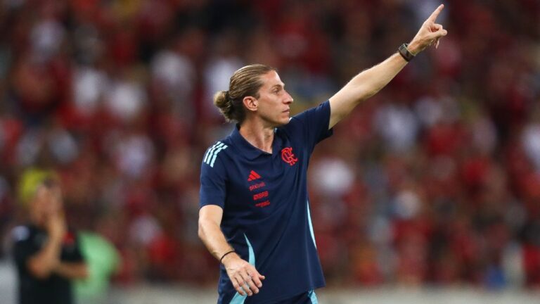 Filipe Luís vetou jogador campeão da Libertadores no Flamengo?