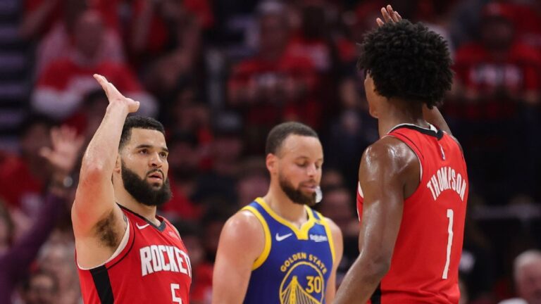 Defesa ‘trava’ Curry, Rockets dominam os Warriors e mantêm a série aberta