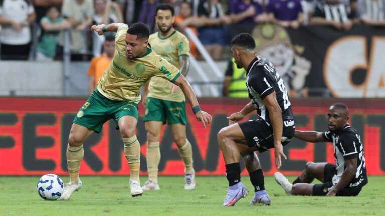 Jornal espanhol critica Vitor Roque por ‘seca’ no Palmeiras: ‘Não dá sinais de melhora’