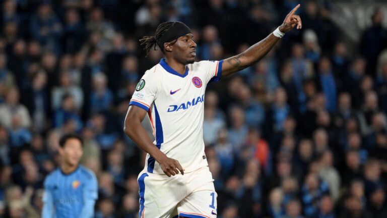 Chelsea atropela o Djurgarden na semi da Conference League