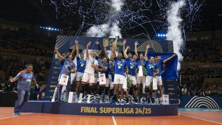 Cruzeiro bate Campinas e vence Superliga masculina de vôlei pela nona vez