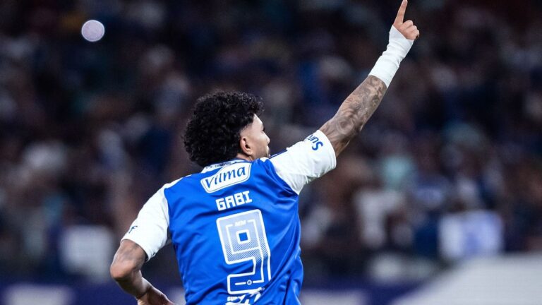 Jardim explica Gabigol no banco e revela ‘palavras mágicas’ que disse ao atacante