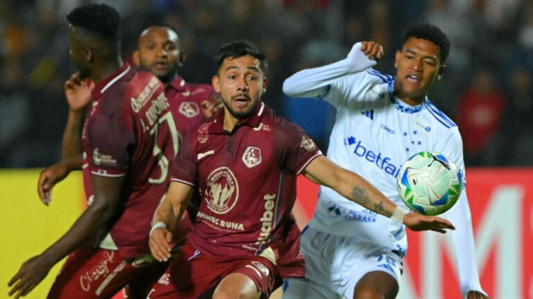 Cruzeiro empata com Mushuc Runa e é eliminado da Sul-Americana