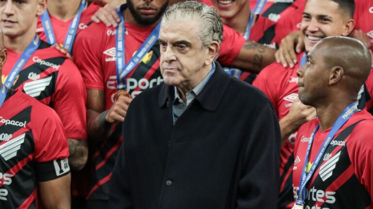 Em áudio vazado, Petraglia acusa calotes de Corinthians, Vasco e Atlético-MG