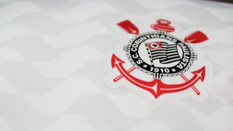 Advogada de André Cury ‘corre’ para tentar receber quase meio milhão do Corinthians