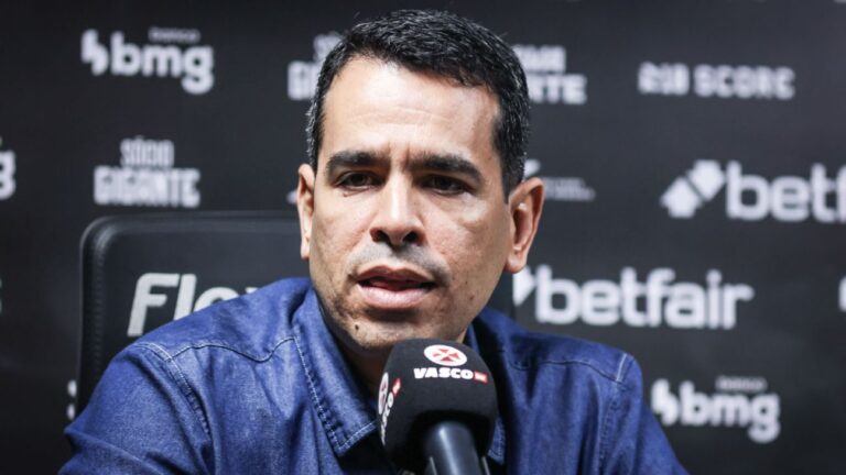 Vasco anuncia saída do diretor de futebol Marcelo Sant’Ana