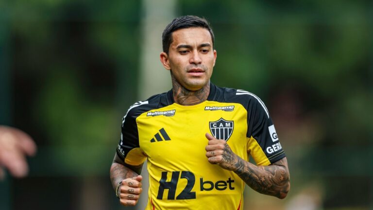 Dudu diz preferir grama natural, mas quer Arena como ‘fortaleza sintética’