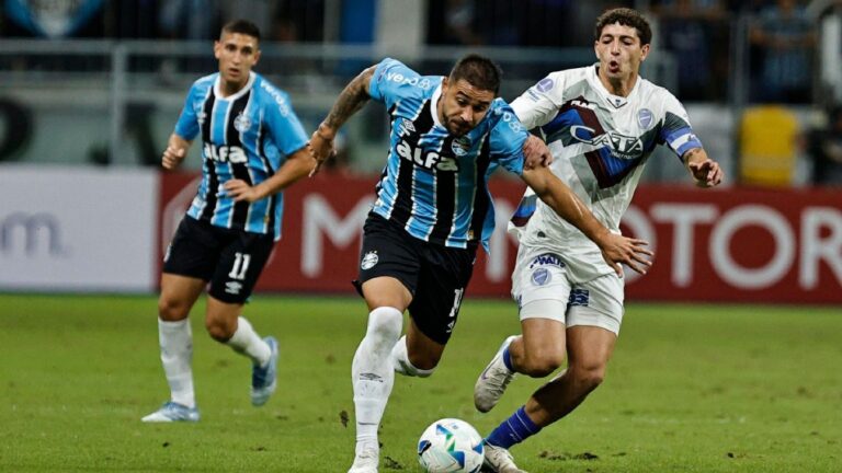 Grêmio empata com Godoy Cruz e se classifica na Sul-Americana