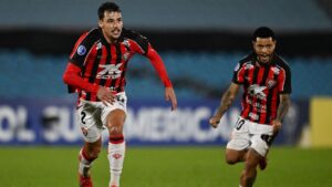 Vitória ganha do Cerro Largo e segue vivo na Sul-Americana