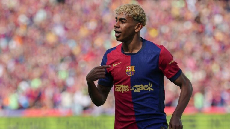 Com show de Lamine Yamal, Barcelona vence Espanyol e é campeão da LALIGA