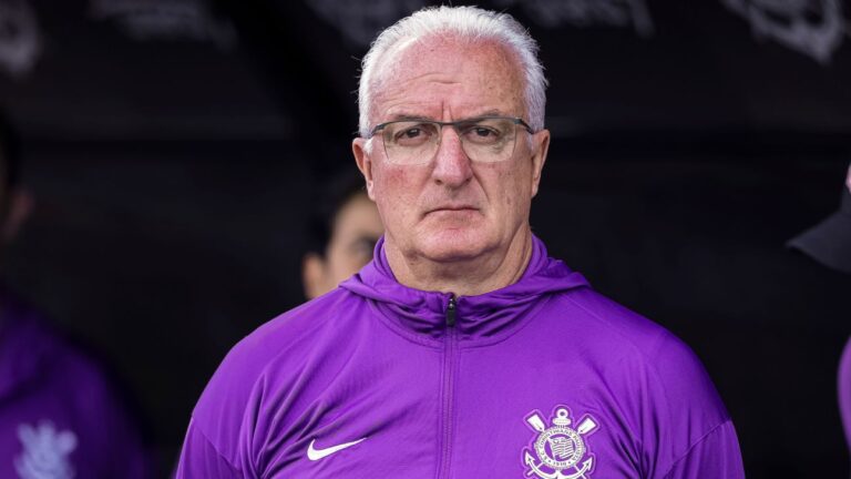 Quando Garro e Memphis Depay voltam ao Corinthians? Dorival atualiza