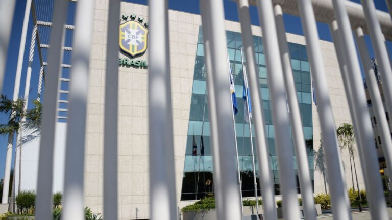 Clubes da Liga Forte União assinam manifesto de cobranças à CBF