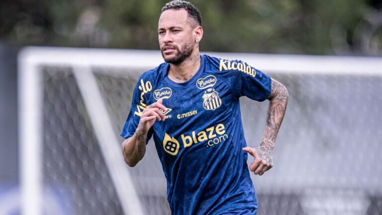 Neymar viaja e pode reforçar o Santos contra o CRB na Copa do Brasil