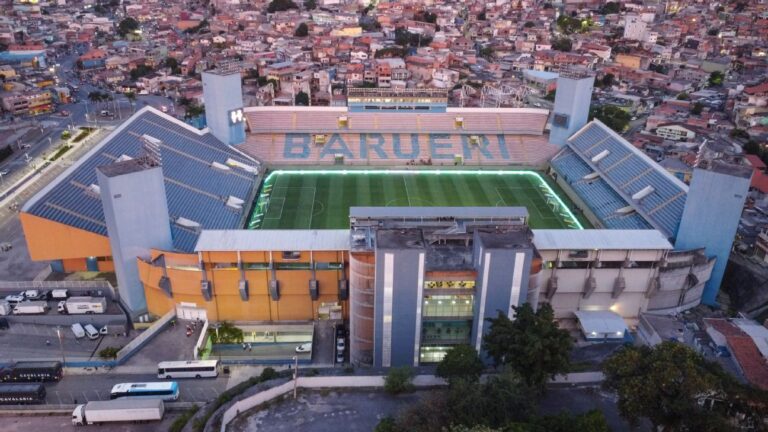 Presidente da FPF cita relação com Leila e promete liberar Arena Barueri nesta 6ª