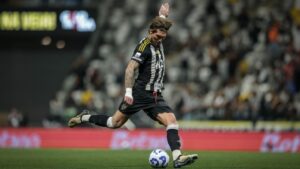 Lyanco admite que merecia ter sido expulso em Atlético x Corinthians