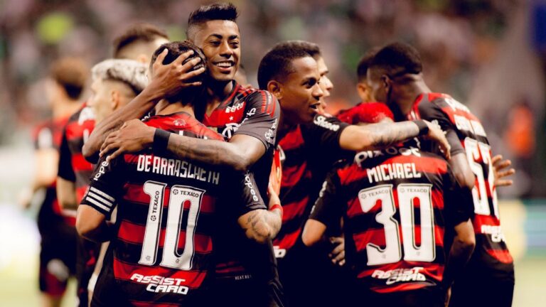 A marca histórica que o Flamengo busca antes de viajar para o Mundial