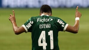 Estêvão se despede do Allianz pelo Palmeiras; veja planos do adeus