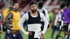 Marcelinho Carioca diz que Corinthians ‘passou vergonha’ e critica Memphis
