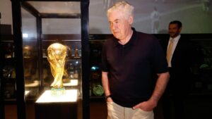 Ancelotti prevê ‘melhor versão’ de Vinicius Jr. e fala como quer seleção
