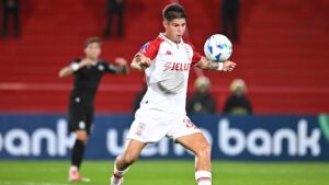 Pellegrino pode tirar título histórico do Platense após ‘erguer’ o clube