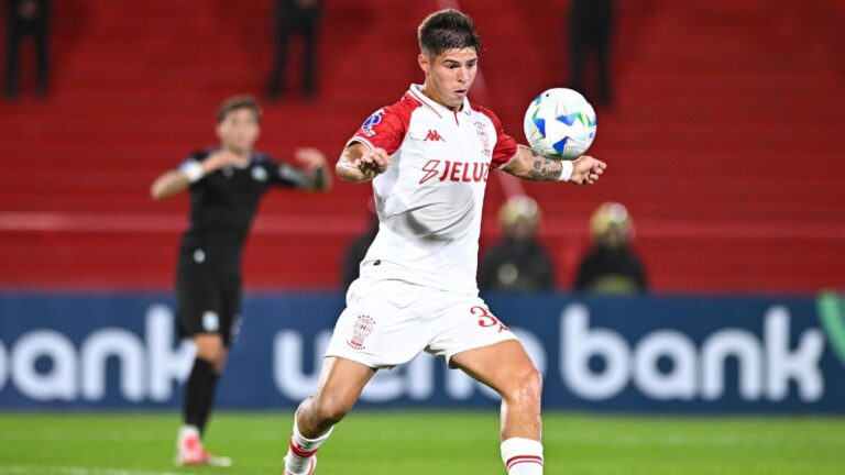 Pellegrino pode tirar título histórico do Platense após ‘erguer’ o clube
