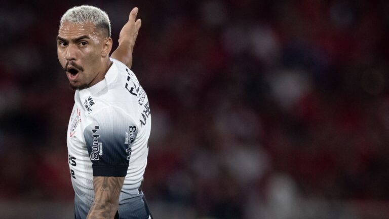 Matheuzinho explica discussão com corintiano: ‘Xingou desde 1º minuto’
