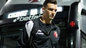 Negociação entre Vasco e Léo Jardim volta a travar após pedida salarial acima do ‘teto’