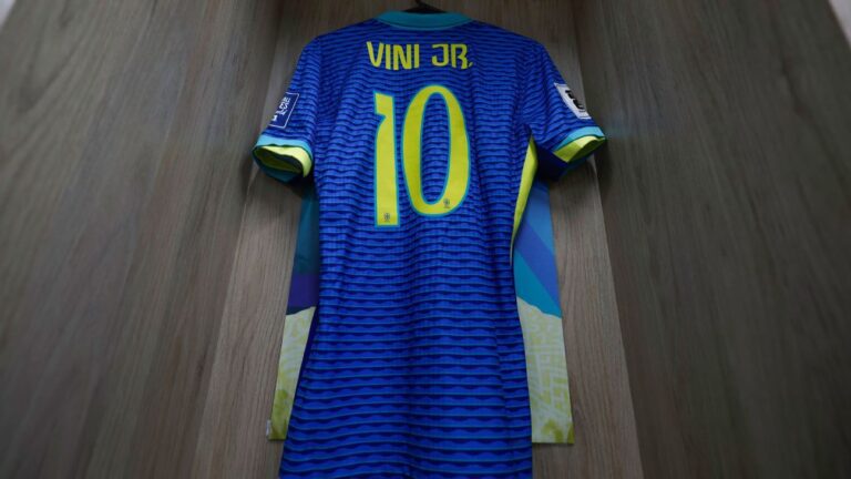 Vinicius Jr. herda camisa 10 da seleção brasileira; veja numeração completa