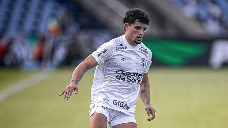 Ceará vence Sampaio Corrêa de virada vai às quartas da Copa do Nordeste