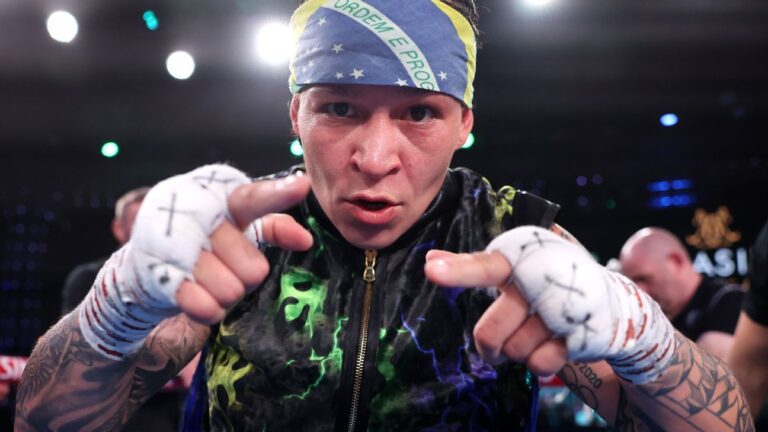 Bia Ferreira vence argentina e mantém título mundial de boxe