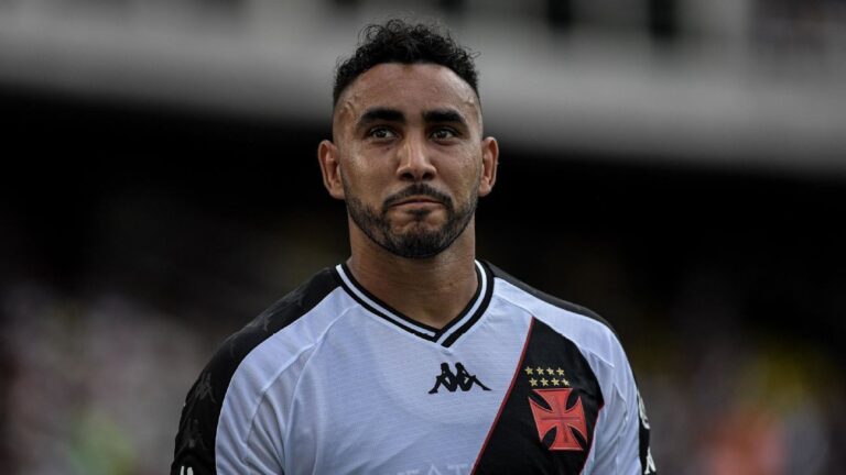 Vasco oficializa saída antecipada de Payet após ‘acordo amigável’