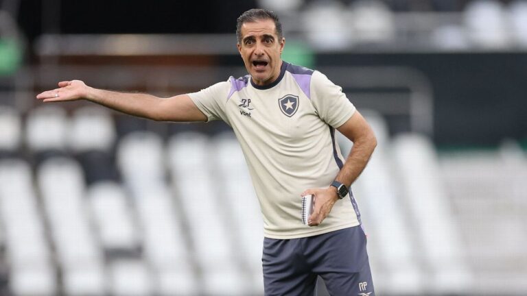Botafogo faz primeiro treino nos EUA com novo reforço