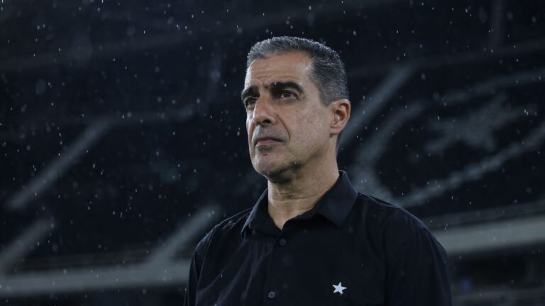 Renato Paiva, sobre Botafogo no Mundial: ‘Preferia jogar contra o PSG do Messi’