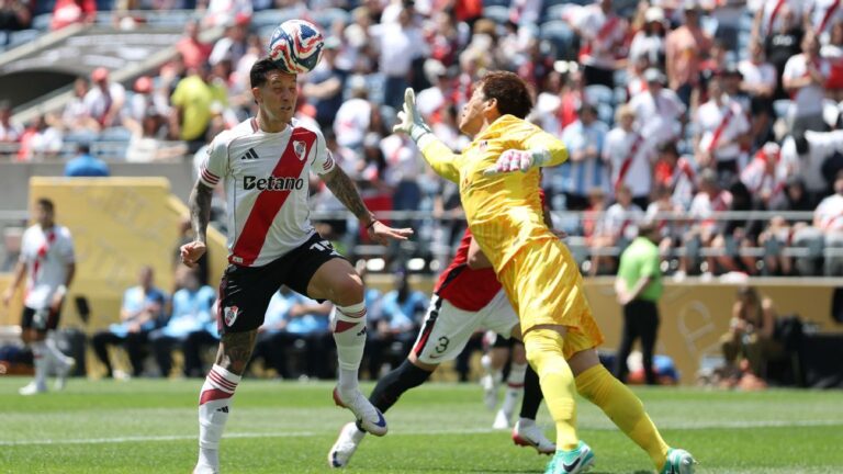 River Plate domina Urawa Reds, aproveita falha bizarra de zagueiro e vence no Mundial
