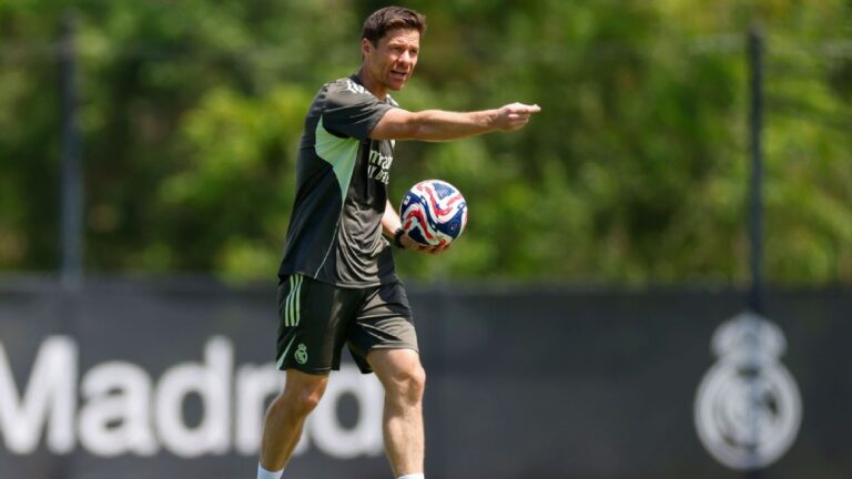 Treinador do Real Madrid, Xabi Alonso elogia clubes brasileiros no Mundial