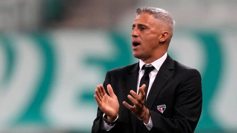 Bastidores de Crespo no São Paulo têm opinião sobre elenco, reforços e novo esquema