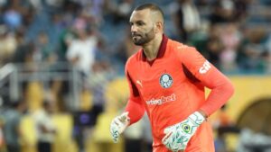 Weverton projeta Palmeiras x Botafogo: ‘Quem não passar já sabe que vai ter pressão’