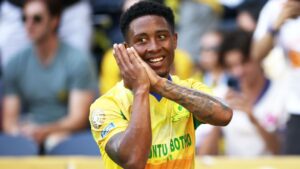 Meia brasileiro sensação do Mundial revela time do coração