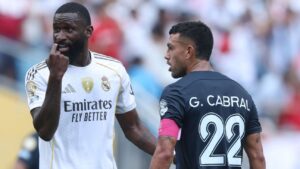 Fifa abre processo contra argentino do Pachuca após acusação de racismo contra Rudiger