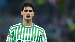 Ex-Inter acerta com Atlético e vai custar 5 vezes mais do que quando deixou Brasil
