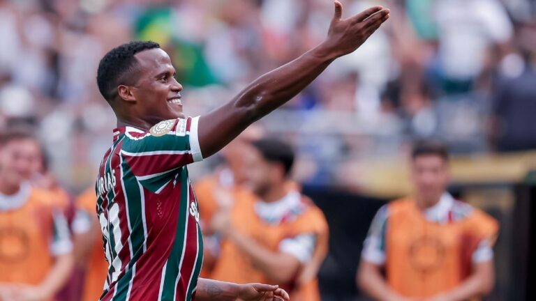 Arias abre o jogo sobre futuro após Mundial pelo Fluminense e indica desejo