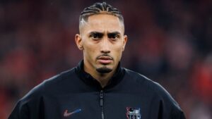 Raphinha liga ‘modo sincerão’ ao falar sobre Neymar na seleção