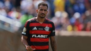 Danilo lista craques do Bayern e alerta Flamengo no Mundial: ‘Não é só o Kane…’