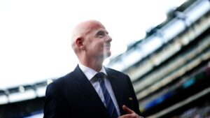 Presidente da Fifa exalta brasileiros no Mundial e responde sobre competição ser sediada no Brasil