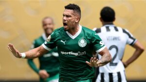 Paulinho revela ‘previsão’ antes do gol em Palmeiras x Botafogo e desabafa